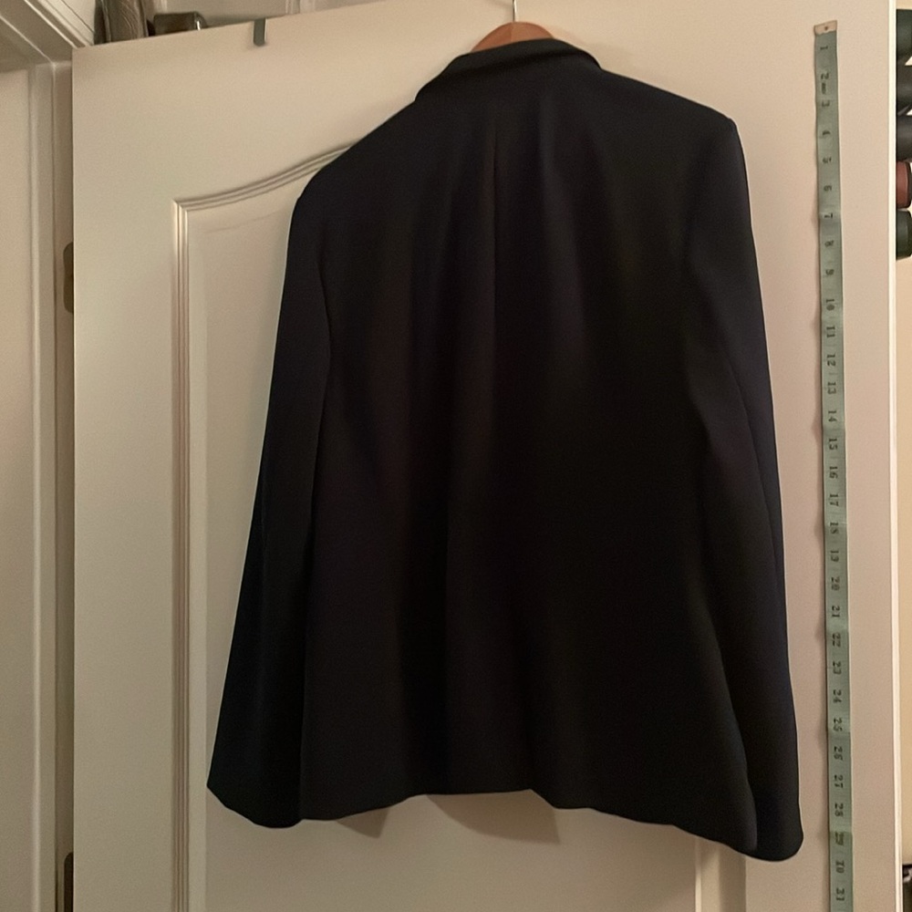 Fully Lined Gap Navy 1 Button/2 Pockets Jacket - image 5